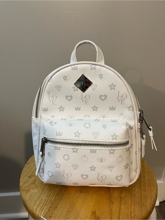 Claire's Other - Claire's White Mini Backpack with Light Gray Icon Print